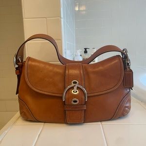 Vintage medium sized coach bag tan/light brown